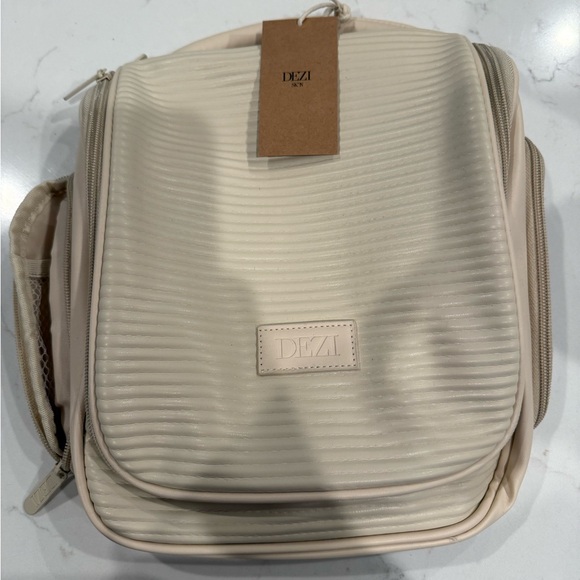 DEZI Handbags - DEZI Cream Toiletry bag